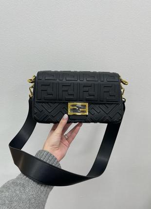 Fendi baguette black leather bag5 фото