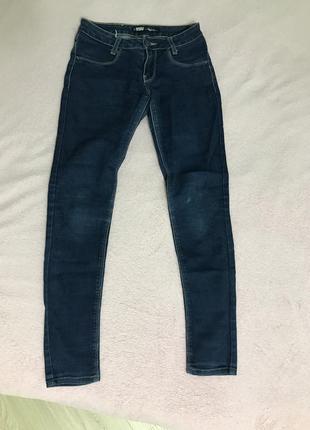 Джинси levi's