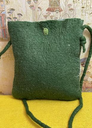 Зеленая войлочная сумка. ручная работа2 фото