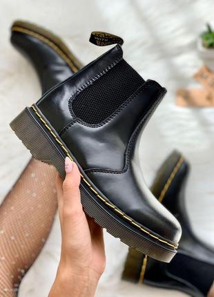 Ботинки dr. martens chelsea black кожаные без шнурков2 фото