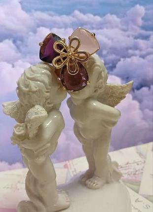 Великолепное яркое кольцо