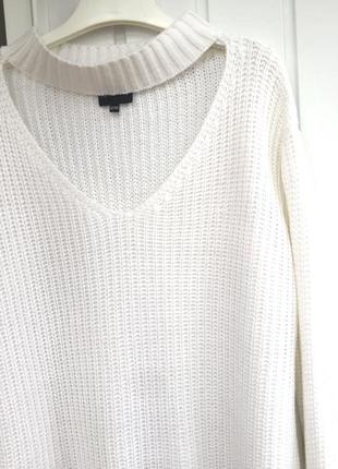 Красивый белый свитер крупной вязки с чокером л-хл3 фото