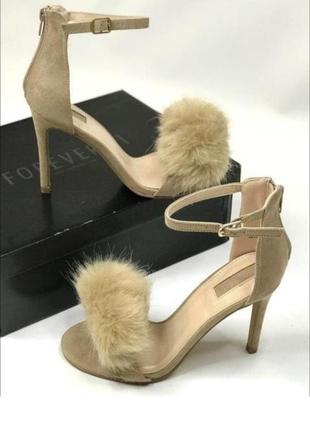Босоножки с мехом.8 фото