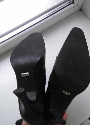 Шикарні брендові шкіряні чоботи buffalo london р. 378 фото