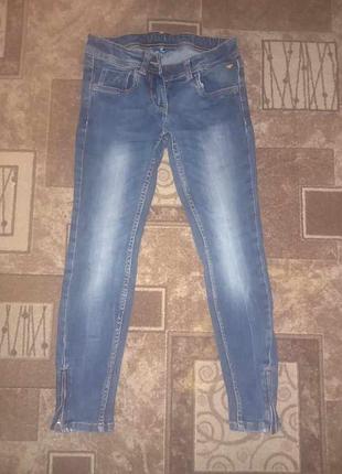 Джинсы (том тейлор)