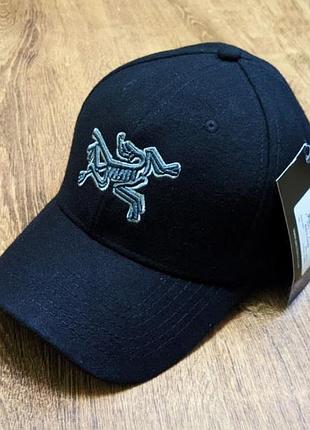 Зимняя шерстяная кепка бейсболка arcteryx