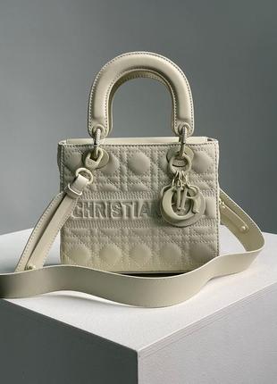 Сумочка шкіряна christian dior latte ultramatte cannage calfskin mini lady dior beige4 фото