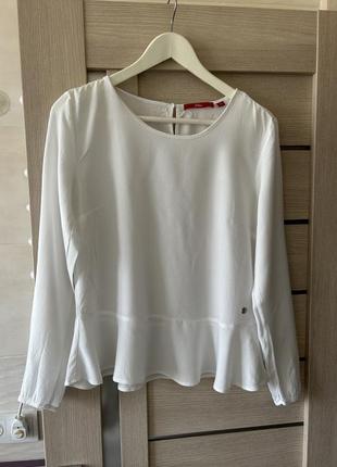 Белая фирменная блуза s.oliver