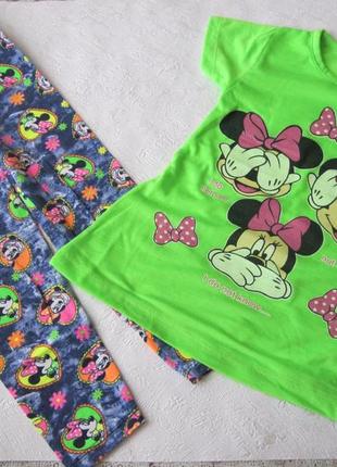 Костюм: лосины и футболка на девочку