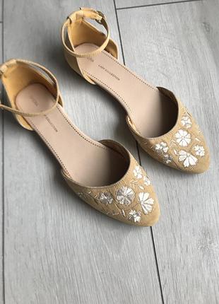 Туфлі/босоніжки sfera