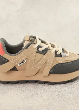 Женские светло-коричневые стильные кроссовки капучино на массивной подошве весенние-осенние, демисезон