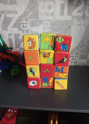 М'яки іграшкові кубики1 фото