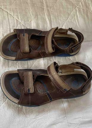 Босоніжки шкіряні clarks р37