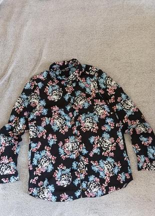 Блуза в цветы1 фото