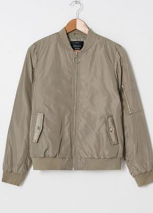 Бомбер ветровка куртка