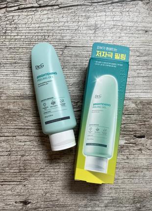 Пилинг-скатка для лица dr.g brightening peeling gel