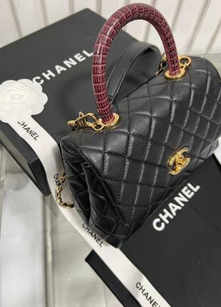 Сумка chanel  шкіра  коробка , пильовик , картки , стрічка , камея