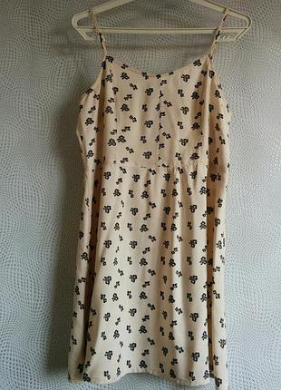 Миле платтячко на бретелях
