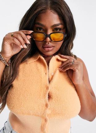 Топ на пуговичках