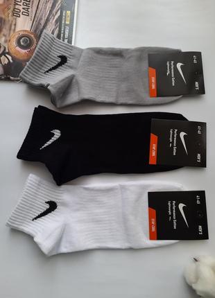 Шкарпетки чоловічі спортивні з брендовим значком однотонні різні кольори преміум якість3 фото