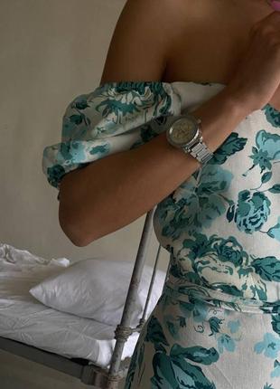 Стильное женское льняное мини платье с открытой спинкой7 фото
