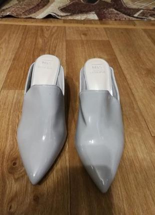 Туфлі лак 39р