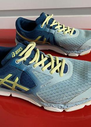 Кроссовки женские asics р.-40 ст.-25.5см.