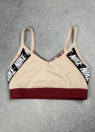 Топ спортивний nike