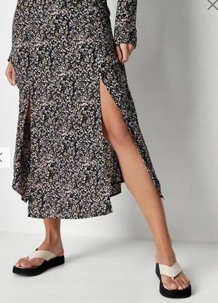 Актуальна сукня міді з розрізами в квітковий принт missguided6 фото