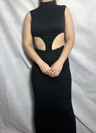 Чёрное макси платье с вырезами3 фото