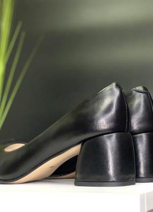 40 р жіночі шкіряні туфлі човники на підборах3 фото