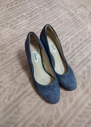 Фирменные задние туфли clarks
