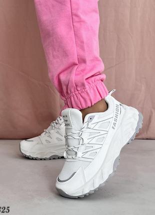 Белые легкие кроссовки сочетания текстиля и экокожи для спорта бега фитнеса2 фото