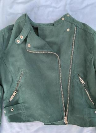 Замшева куртка косуха bershka гарного смарагдового кольору5 фото