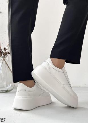 Жіночі кеди на потовщеній підошві, прошиті, білий, натуральна шкіра