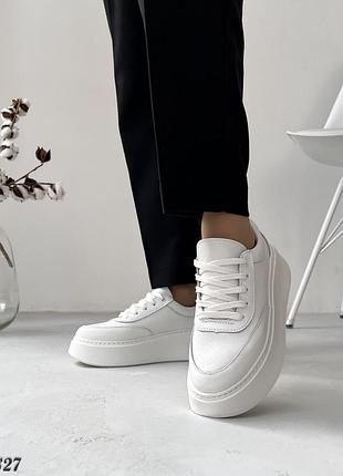 Жіночі кеди на потовщеній підошві, прошиті, білий, натуральна шкіра