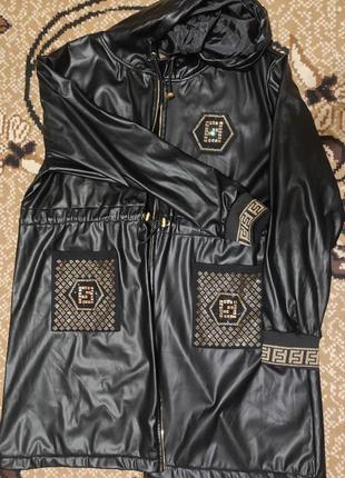 Шкіряне пальто. весна-осінь.