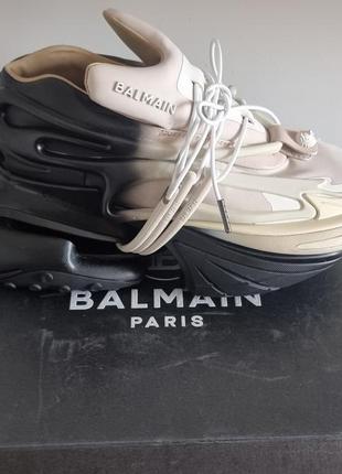 Продам кроссовки balmain