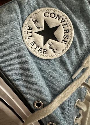 Converse голубого цвета с блестками