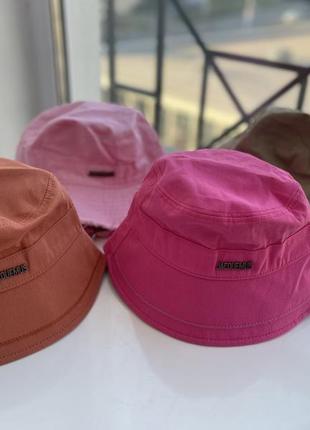 Брендовые шапки панамки jacquemus новые цвета разные кепки8 фото