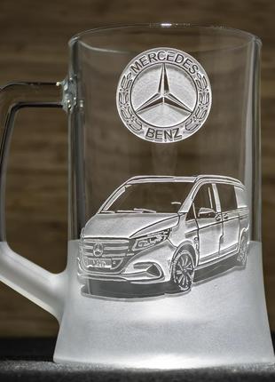 Подарок для автомобилиста бокал для пива с гравировкой mercedes vito sanddecor