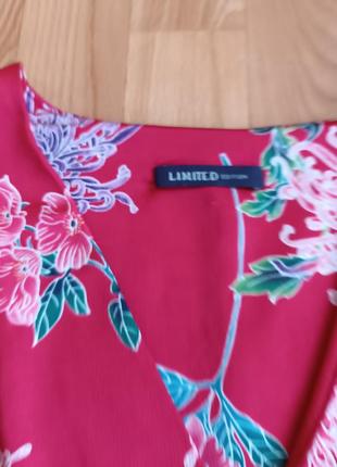 Платье в цветочный принт с завязками на талии3 фото