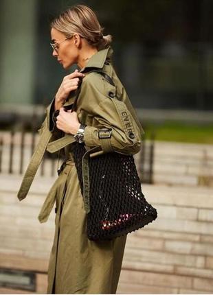 Тренч с принтоваными лампасами на рукавах темный хаки