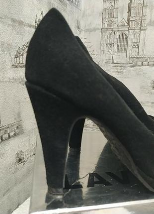 Черные замшевые  туфли на устойчивом каблучке 10 см3 фото