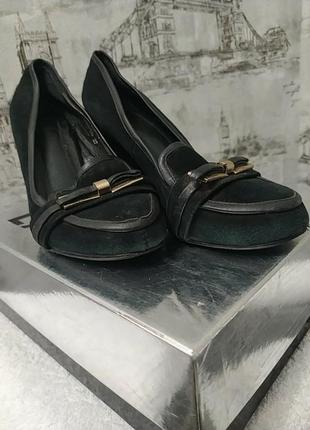 Черные замшевые  туфли на устойчивом каблучке 7.5 см1 фото