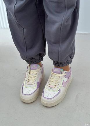 Женские кожаные, белые, стильные и качественные кроссовки nike. от 38 до 41 гг. 9577 мм.  артикул 955 фото
