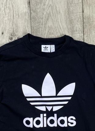 Adidas original футболка m размер женская чёрная с лого оригинал2 фото
