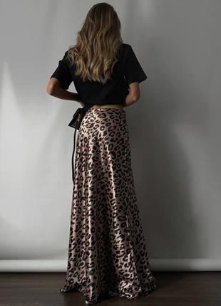 Трендовая бежевая атласная юбка макси леопардовая длинная стильная легкая трендовая качественная5 фото