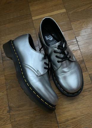 Черевики dr martens срібні 1461