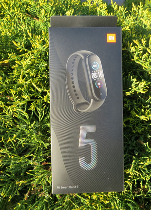 Фітнес часи xiaomi mi band 4 та xiaomi mi band 53 фото